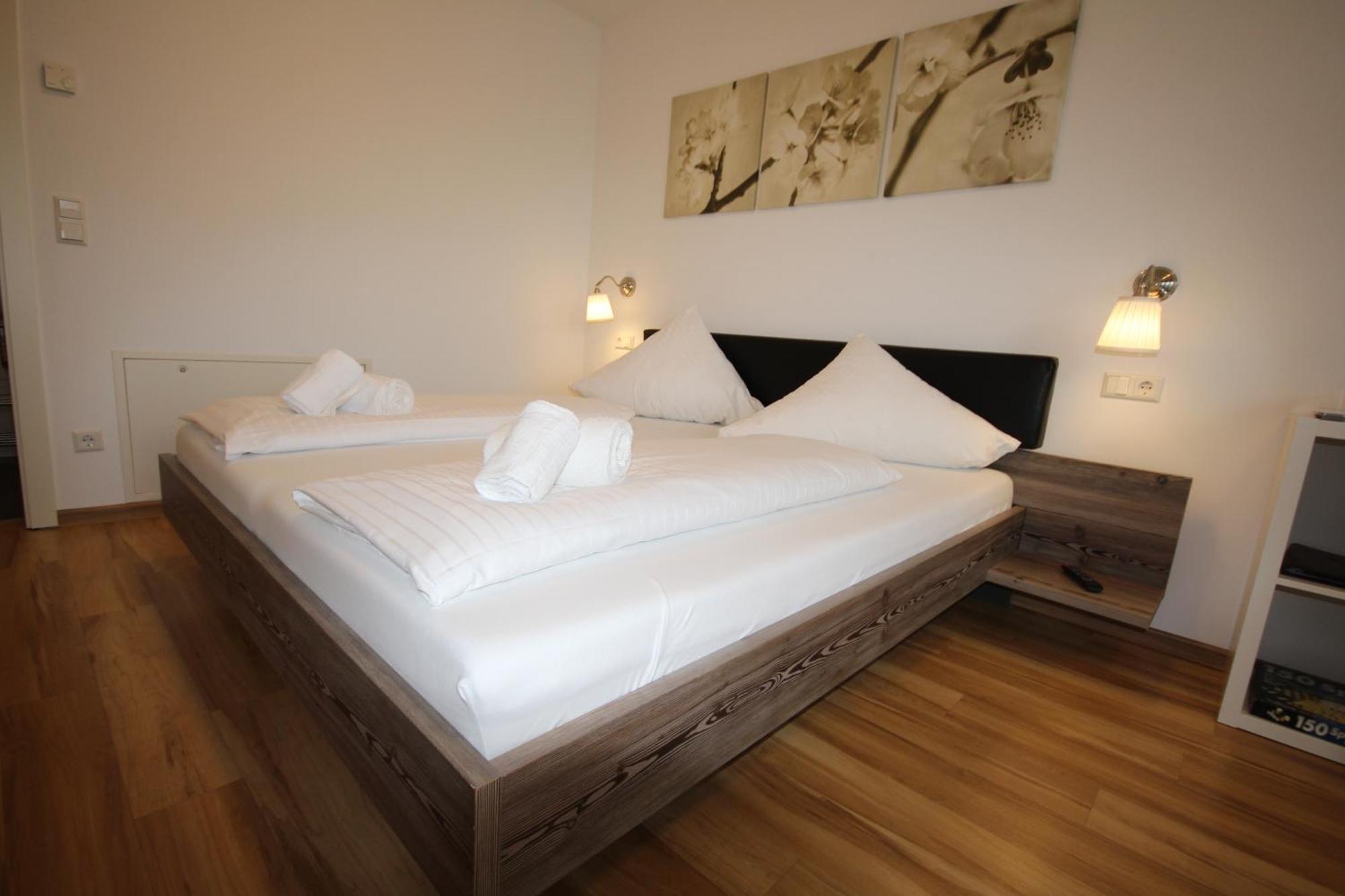 Kern Apartments รูสท์ ภายนอก รูปภาพ