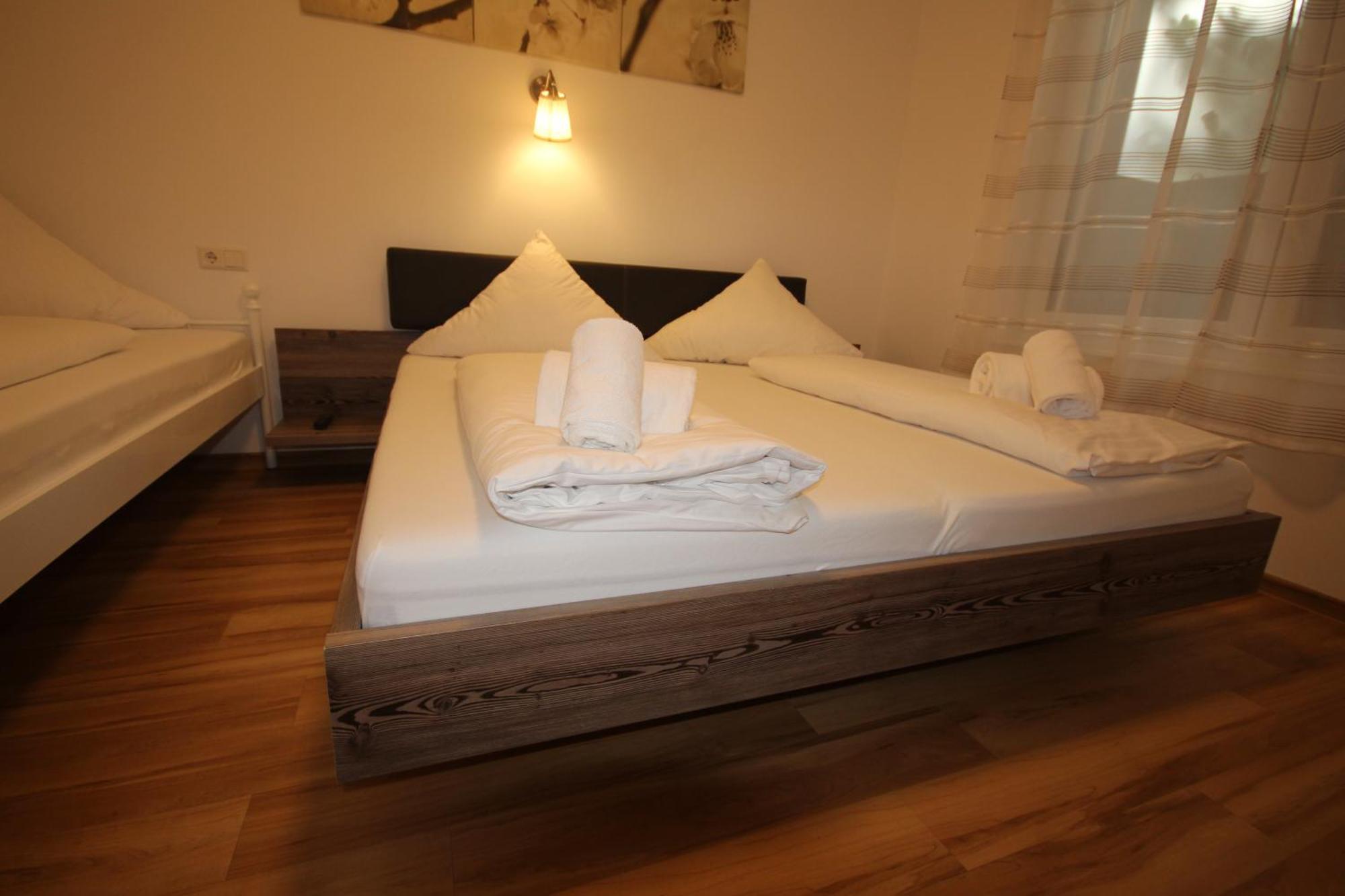 Kern Apartments รูสท์ ภายนอก รูปภาพ