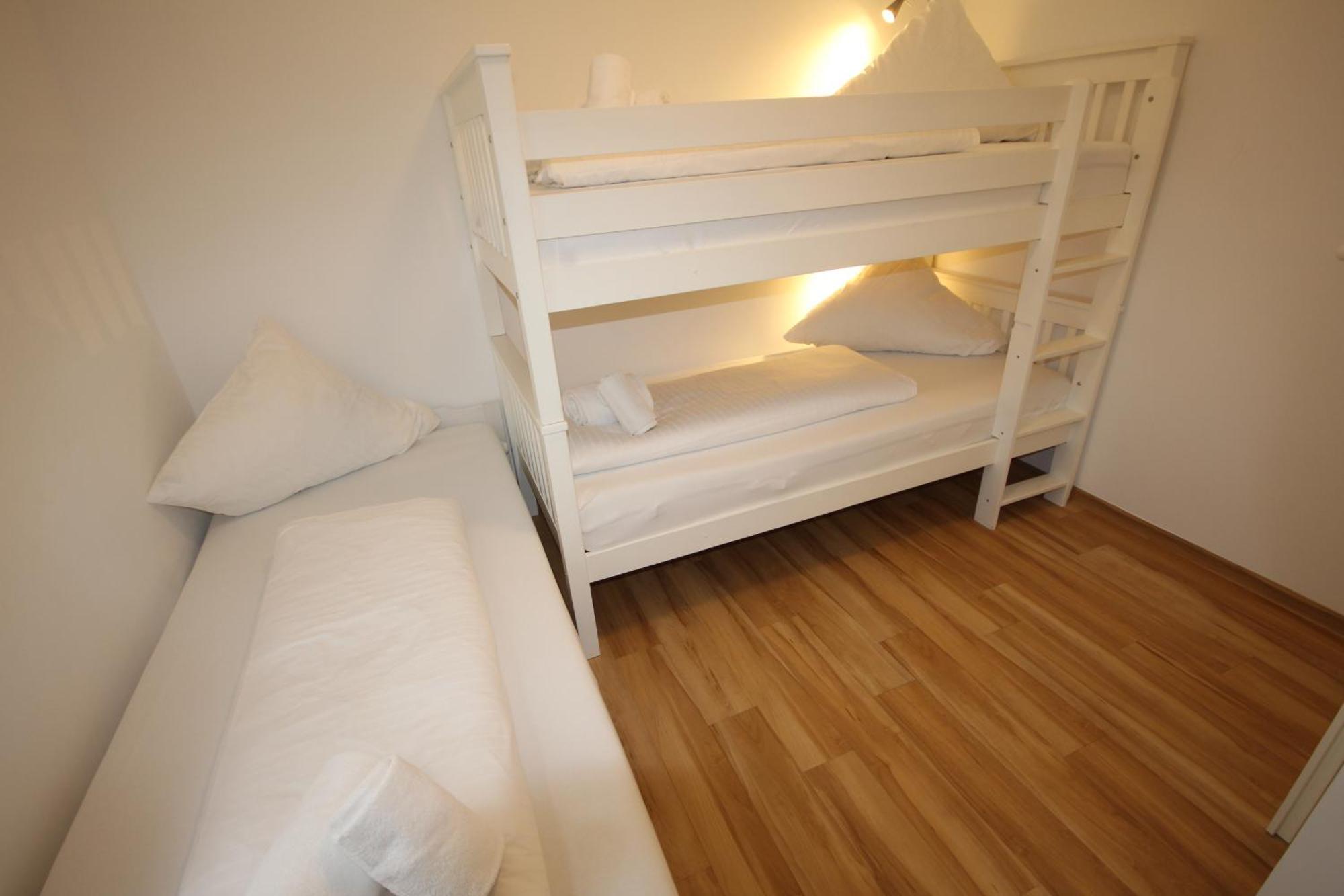 Kern Apartments รูสท์ ภายนอก รูปภาพ