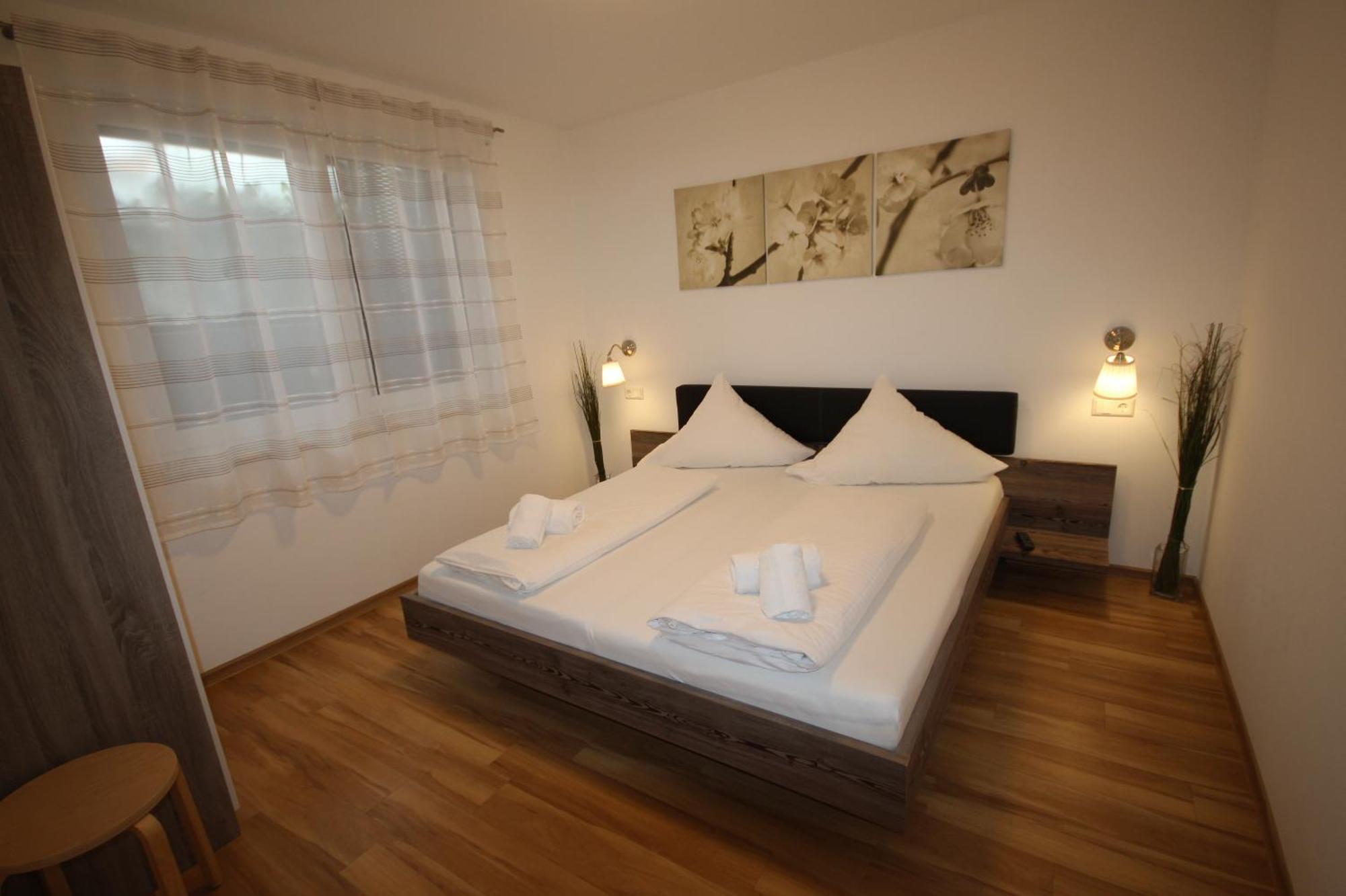 Kern Apartments รูสท์ ภายนอก รูปภาพ
